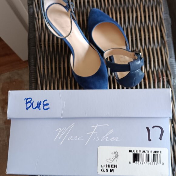 Womens Marc Fisher Blue Leather and Suede Heels. SZ 6.5 - Picture 2 of 3